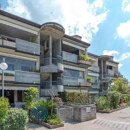 Apartment Apt Green Desenzano